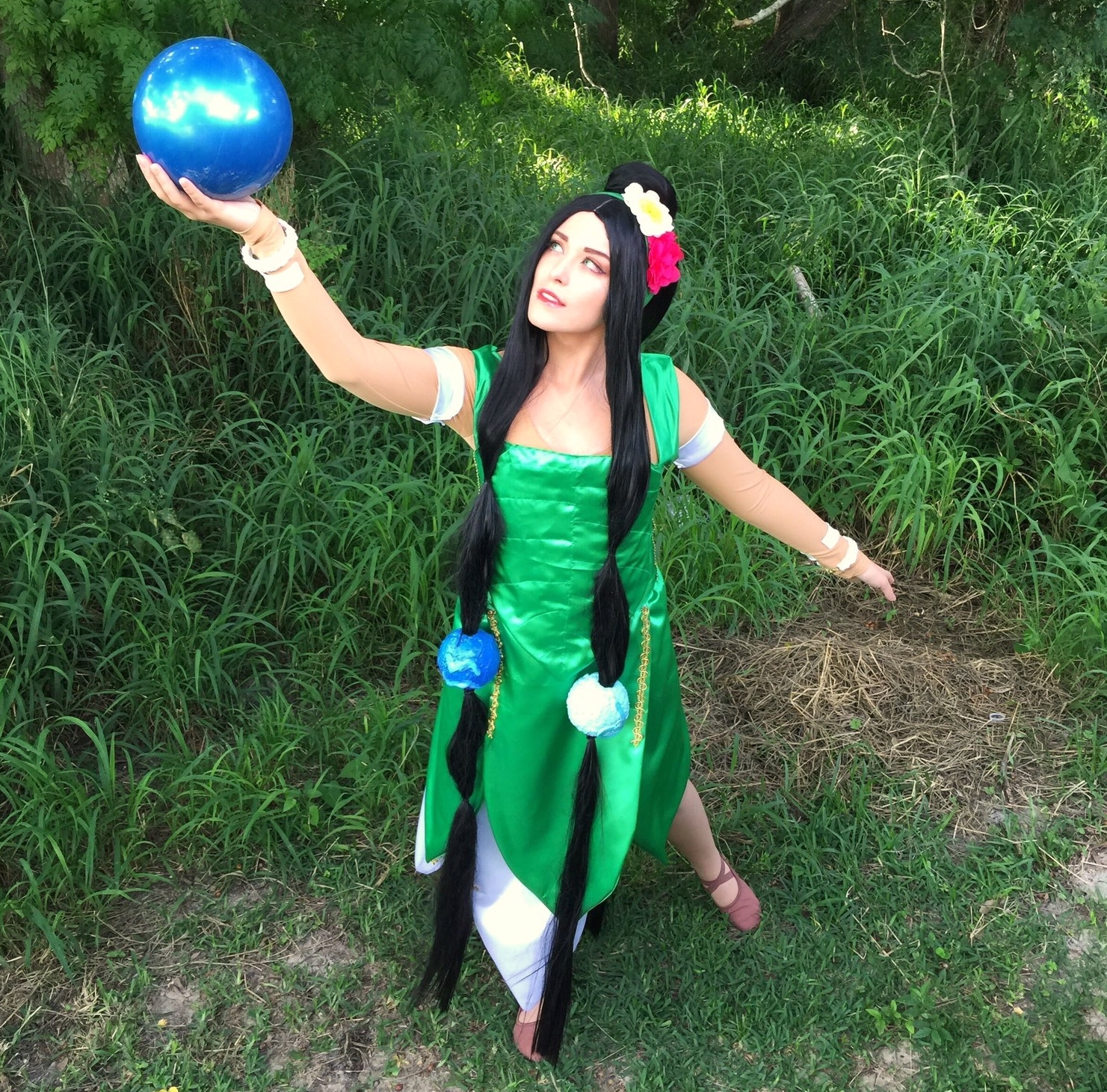 Косплей Гайи (Gaia) от Nana — персонаж воплощён в жизнь