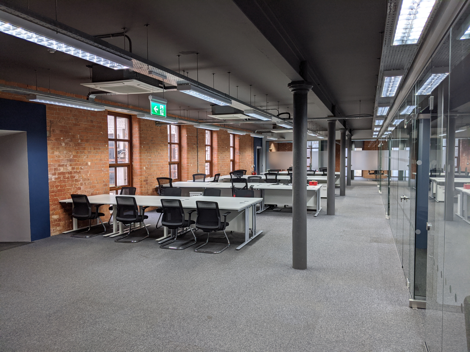 Интерьер нового офиса Hypixel Studios в Дерри~Лондондерри, Северная Ирландия